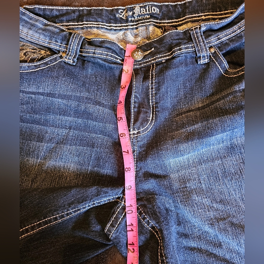 EUC Bling Butt Denim Shorts - Picture 6 of 9